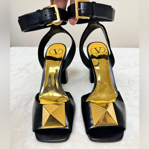 Valentino Garavani - One Stud 90 Leather Sandals - women’s Size 38 - US 8 - Picture 4 of 15